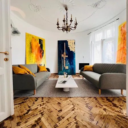 Sada Art Gallery Apartment Bucharest